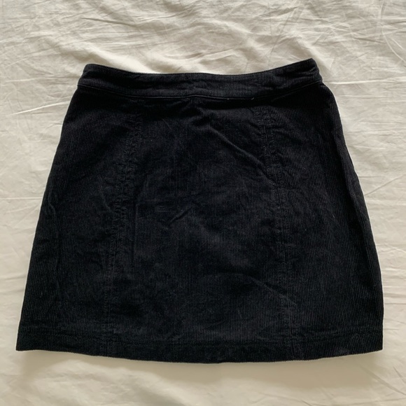 BLACK CORDUROY MINI SKIRT - Picture 2 of 2